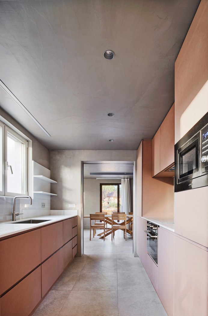 Gallery House by Raúl Sánchez Architects