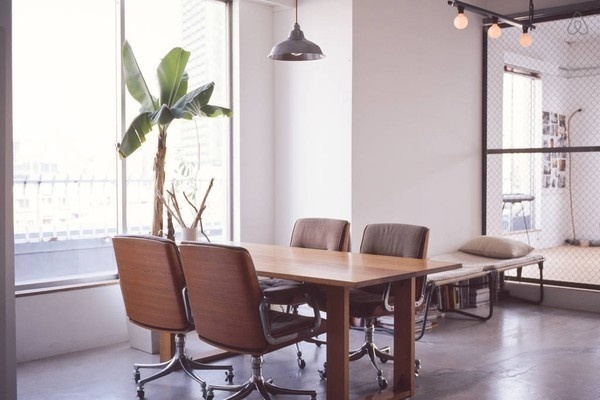 Minimalist Industrial Tokyo Loft - emmas designblogg #interior #design #decor #deco #decoration