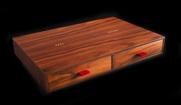 White studio via www.mr cup.com #box