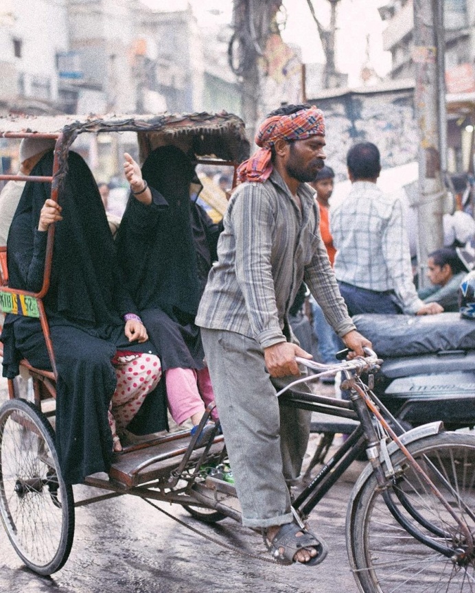 Gorgeous Street Portraits From India by Ramazan Magomedov