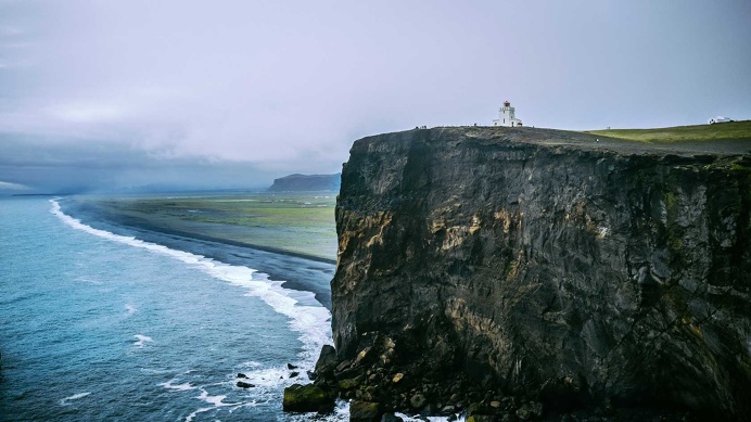 Beautiful landscape images of Iceland captured by Stefan Stammbach design inspiration designblog high quality www.mindsparklemag.com