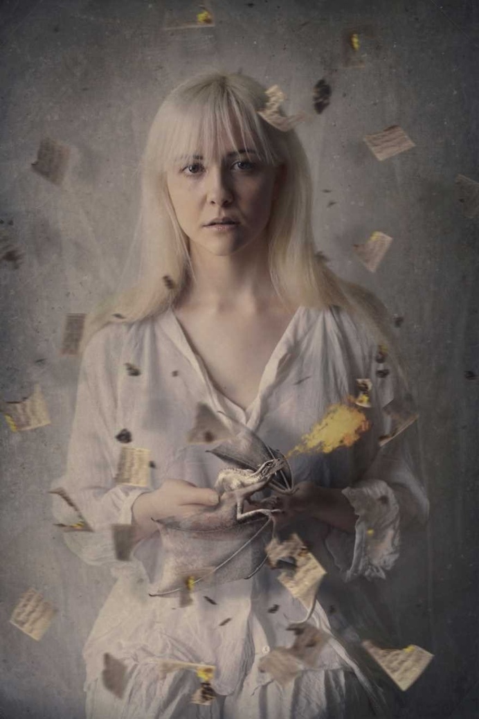Dreamlike Portrait Photography by Ramak Bamzar