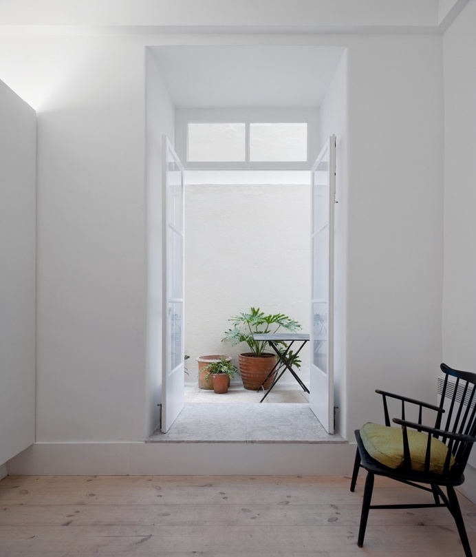 Baixa House by José Adrião Arquitecto. #joseadriaoarquitecto #minimalist