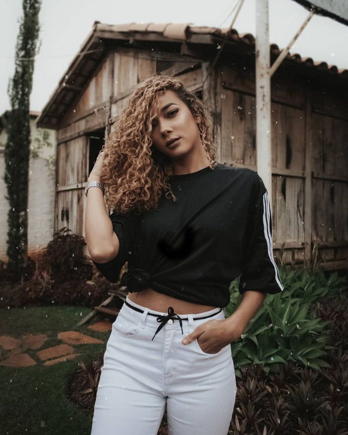 Gorgeous Beauty and Cinematic Female Portraits by Gabriel Alencar