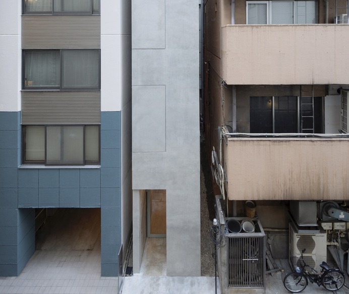 Building in Ginza by SO&CO