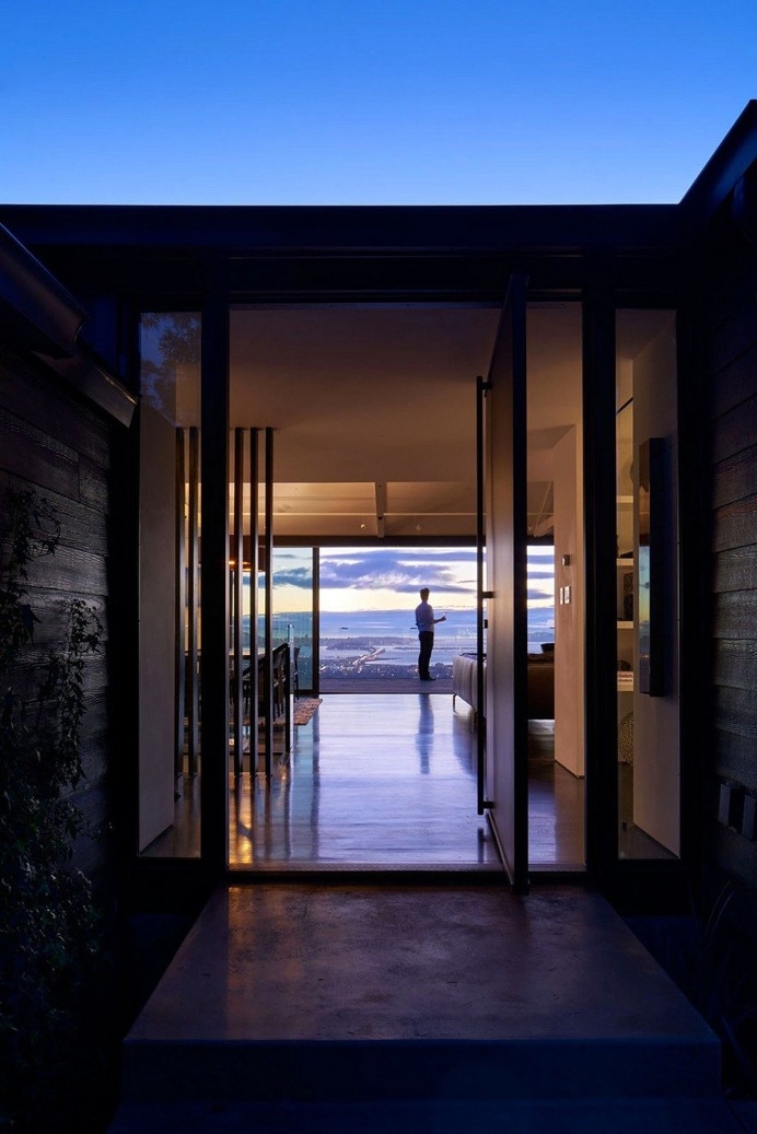 Oakland Hills House by Axelrod Architects