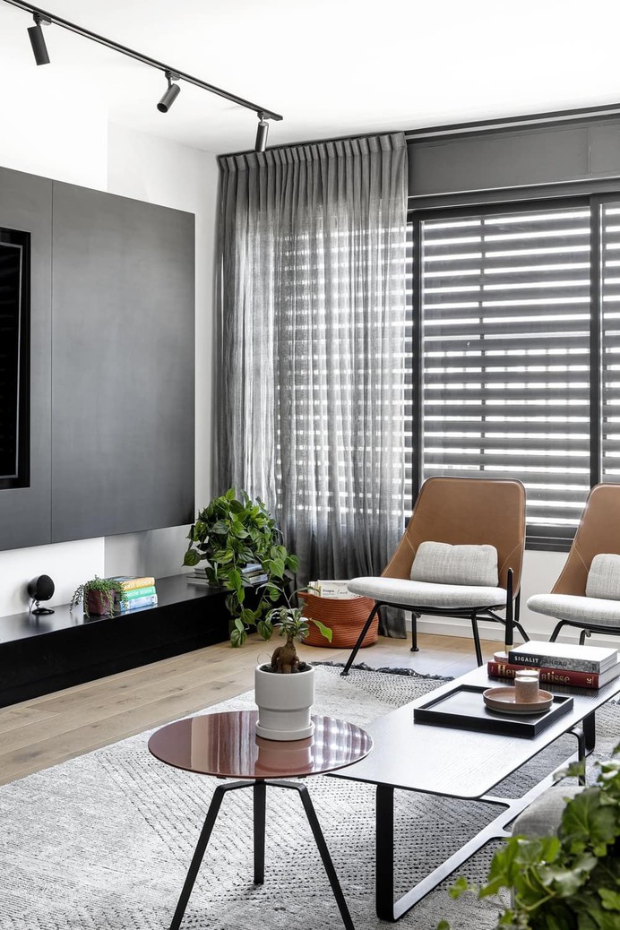 AA Apartment in Tel Aviv by Maya Sheinberger Interior Design