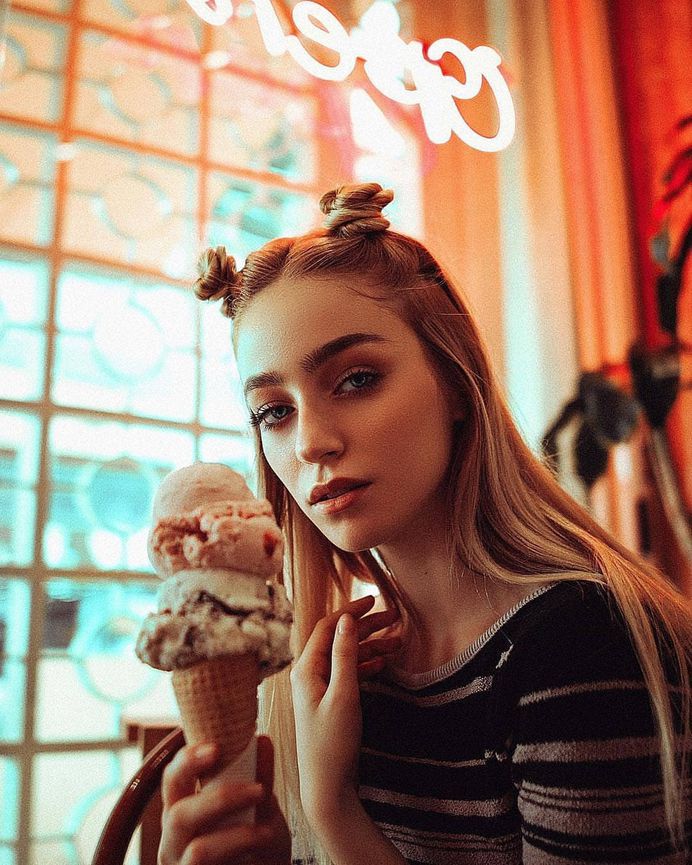 📸Photographer: Alejandro Gonzalez @alegfoto 🎀Model: Karla F. Vieira @karlafvs 📌Follow: @portraitistnet 🔖Tag: #portraitistnet (at Venezuela)