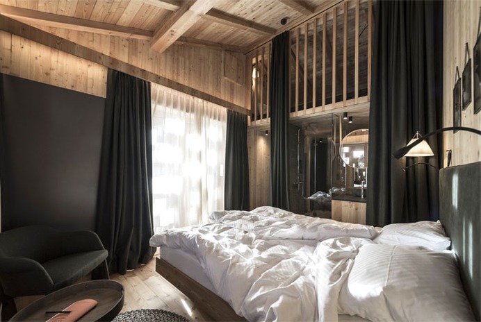 Cozy, Warm and Organic Experience for a High Mountain Refuge - InteriorZine