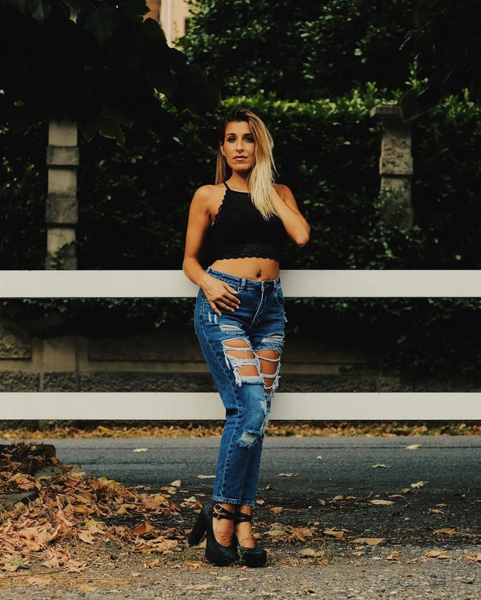 Gorgeous Lifestyle and Beauty Female Portraits by Daniele Oneta