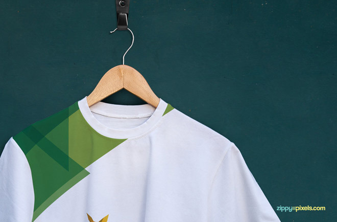 Round Neck T-Shirt Mockup PSD