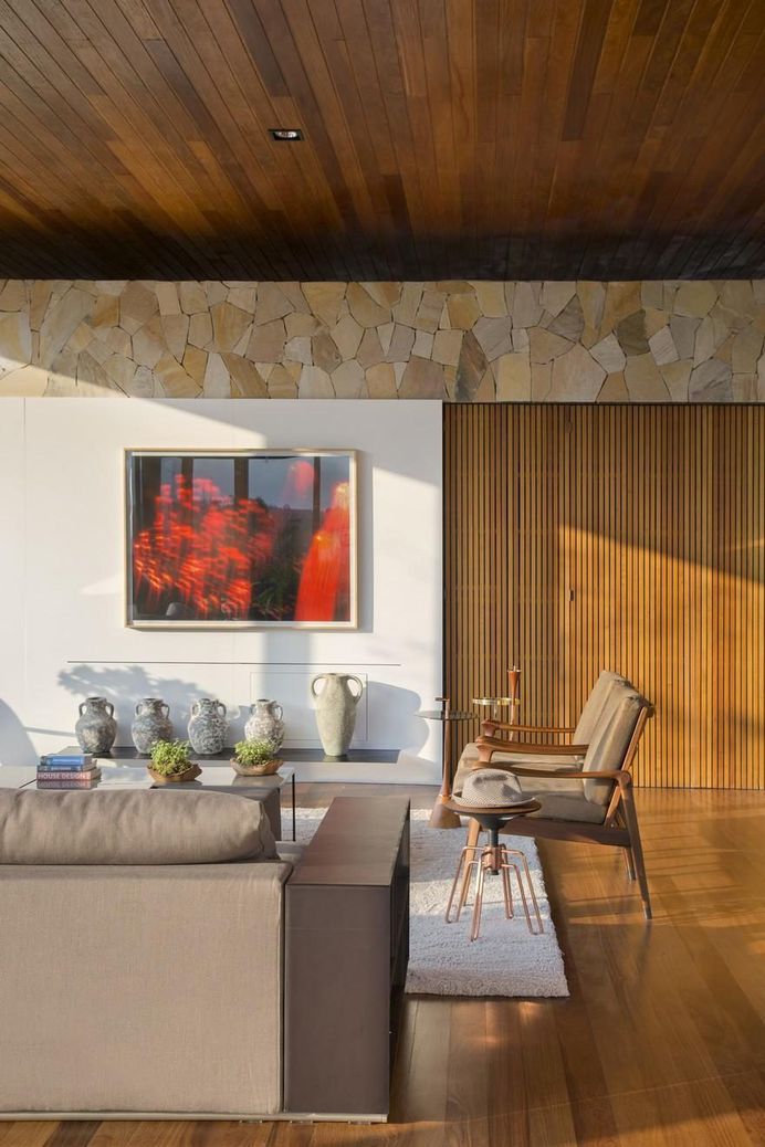 Open-Floor Family Home in Campinas Instills Peacefulness 6