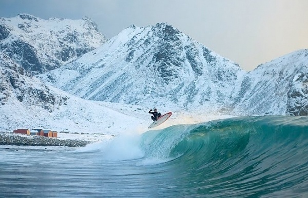 surf2.jpg 662×428 pixels #cold #water #surf