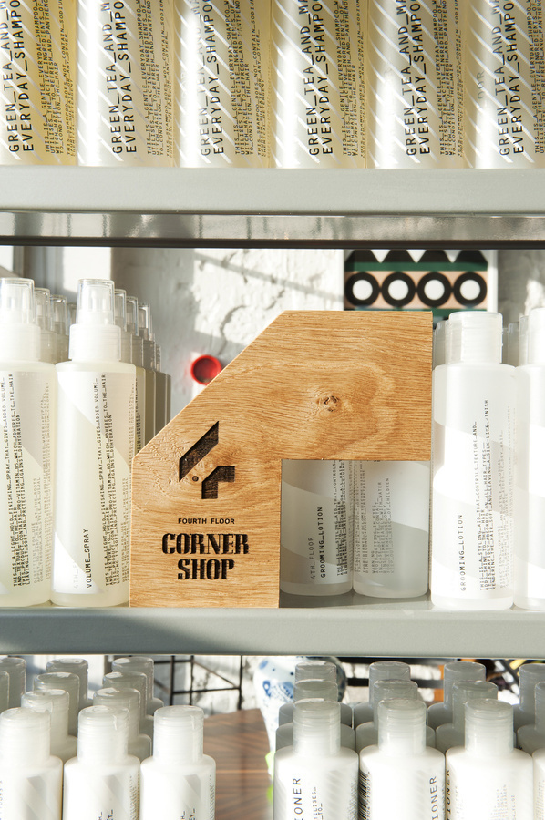 SI Special: North × Fourth Floor Corner Shop #packaging #shop #corner #white