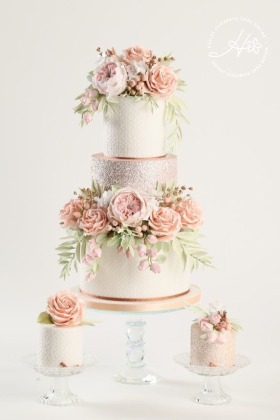 4 Ways to Personalise Your Wedding Cake - Wedding Cakes,