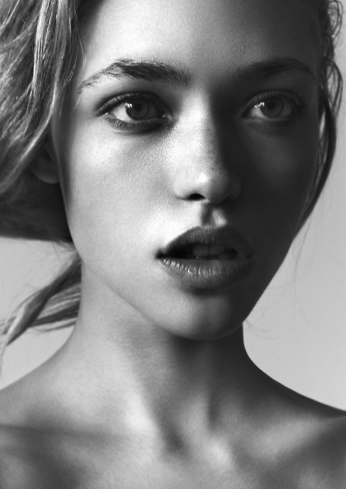 Cora Keegan #face #woman #girl
