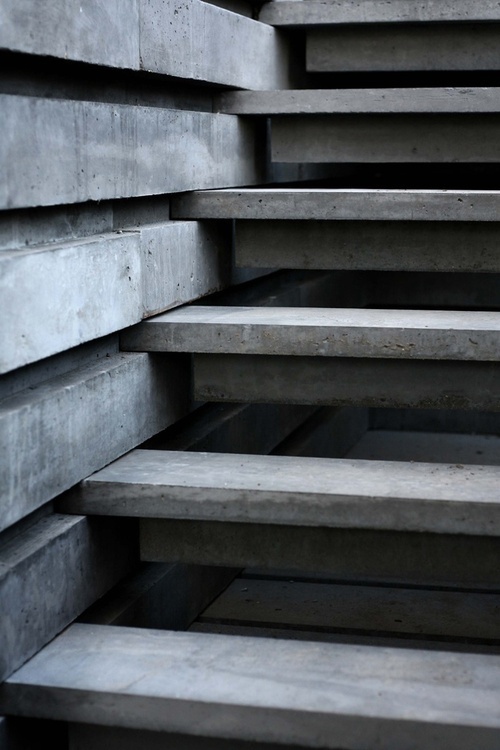 Drop Anchors, Concrete slatted stairway.