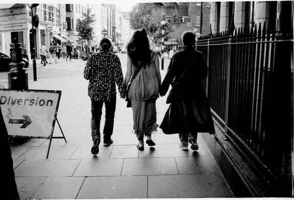 Streetphotography London by madebythelatestnews.com #london #streetphotography #street