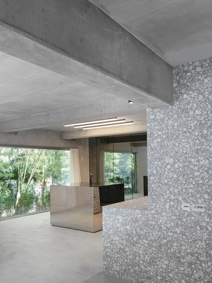 Morgana House in Germany Featuring an Archaic and Brutalist Aesthetic
