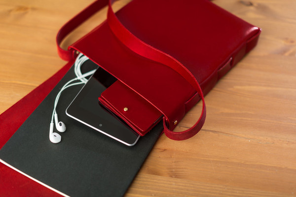 cleaneverything — embrace simplicity #cross #ipad #design #body #leather #bag #minimalist #unisex
