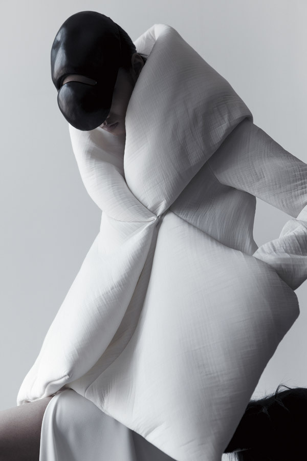 This 2 #dark #photo #white #black