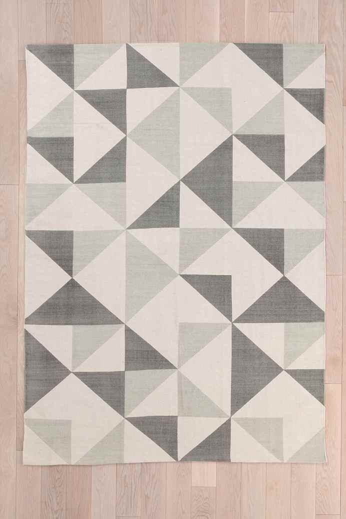 Rotating Triangle 5x7 Rug in Grey - Urban Outfitters #interior #rug #home