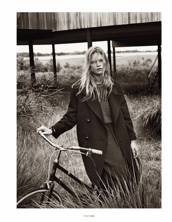Anna Ewers By Josh Olins For Vogue Paris #fashion #photography