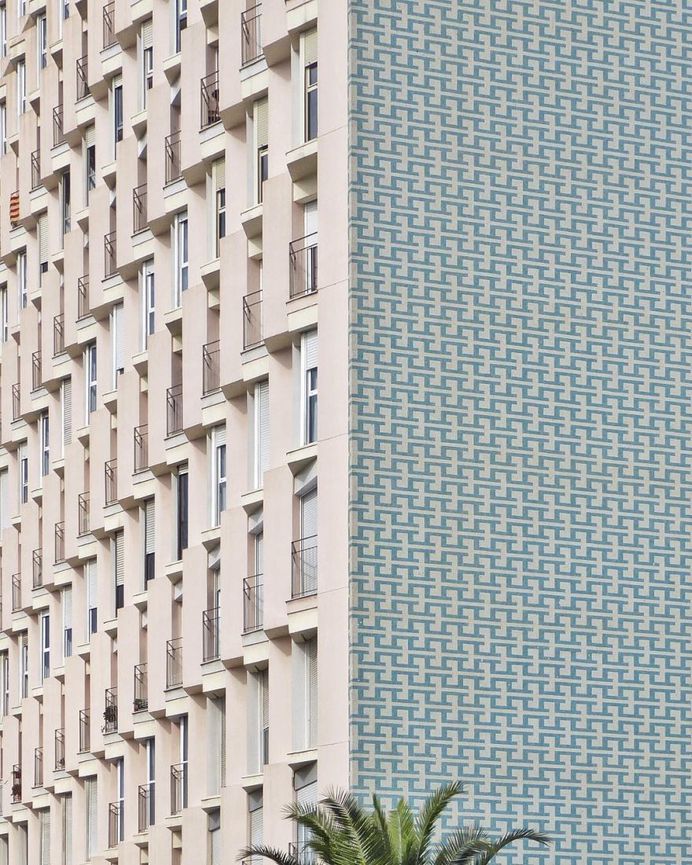 The Beauty of Barcelona's Building Facades by Roc Isern