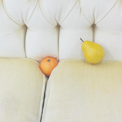 ELISEMESNER: The Old Miami got a new couch? Couch crack fruit tricks #🍊 are in order. (at Old Miami)