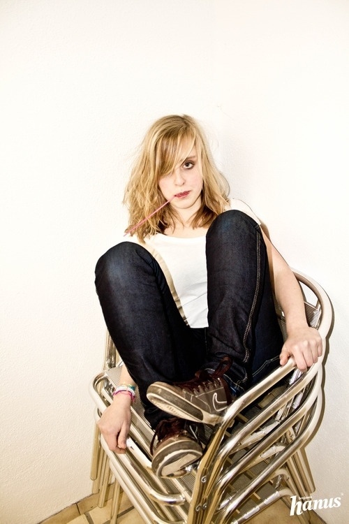 Benjamin Hanus. Kommunikationsdesigner (B.A.) - foto #chair #lollipop #girl