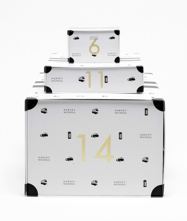 Harveynichols_black_boxes3b #package
