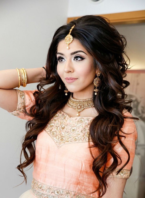trendy Curly Hairstyle For Brides 2020