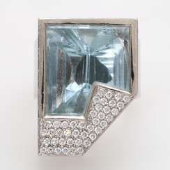 Design ring with diamonds and aquamarine.