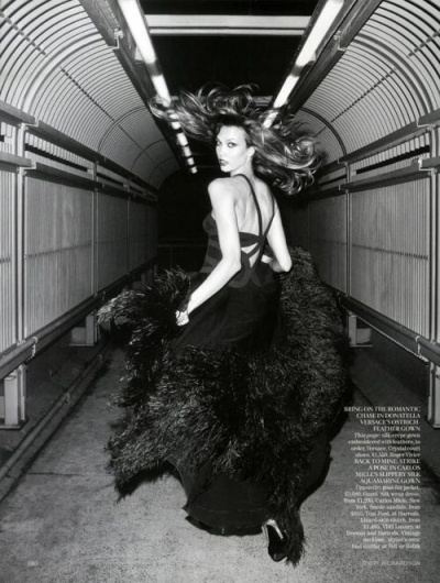 Sara Lindholm - monochromatink: 'After Hours', Karlie Kloss by... #white #vouge #black #and