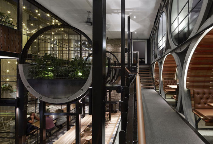Dramatic Sculptural Space
