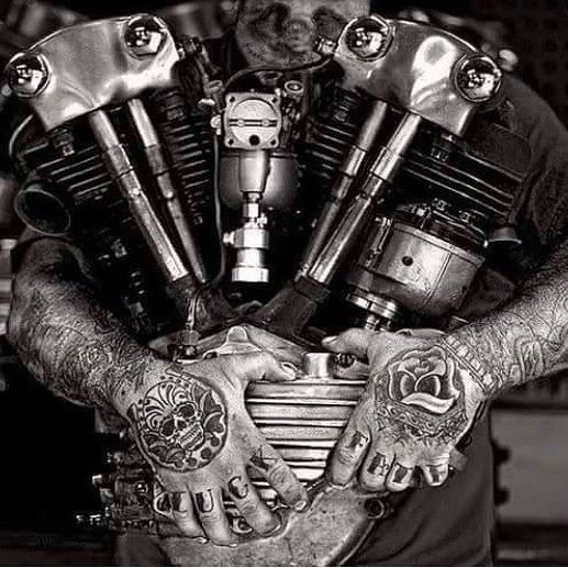 ☠️☠️☠️ #FridayMood Bobber Chopper Harley Davidson Motorcycle Lifestyle Custom Culture