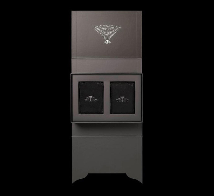 stranger and stranger ultimate deck cards via www.mr-cup.com #packaging #print #special #cards #foil