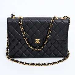 CHANEL VINTAGE exclusive shoulder bag