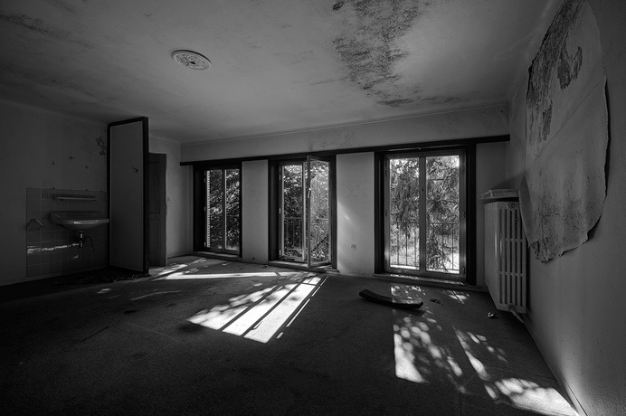 Villa G (04) | Flickr - Photo Sharing! #bw #architecture #decay