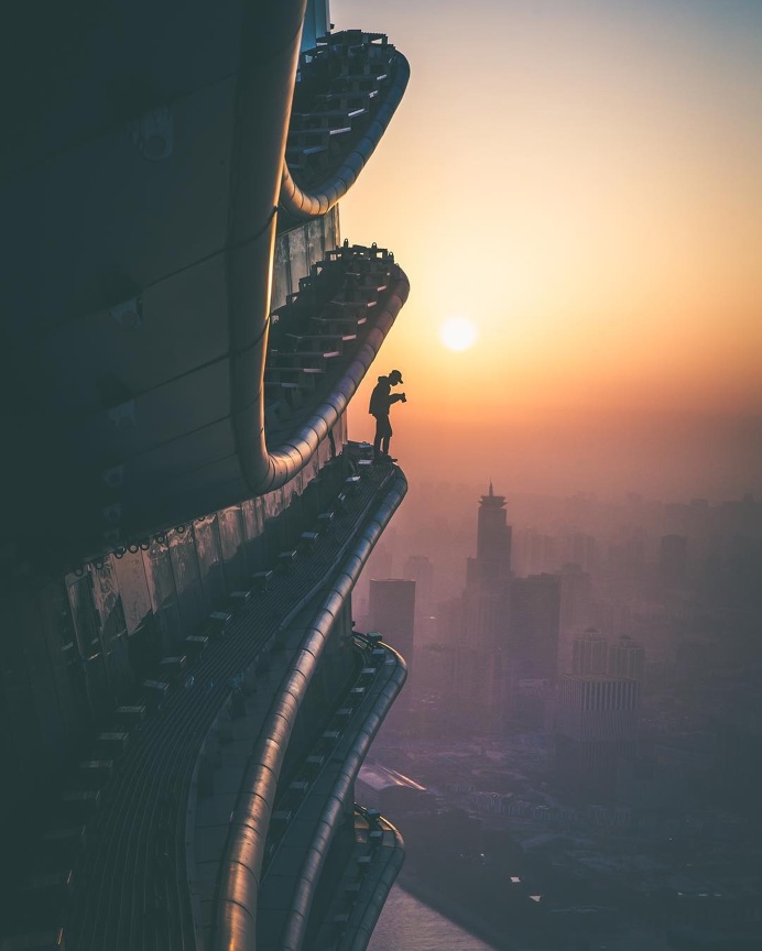 Stunning Rooftop Shots From Skyscrapers of Shanghai by Oliver Shou
