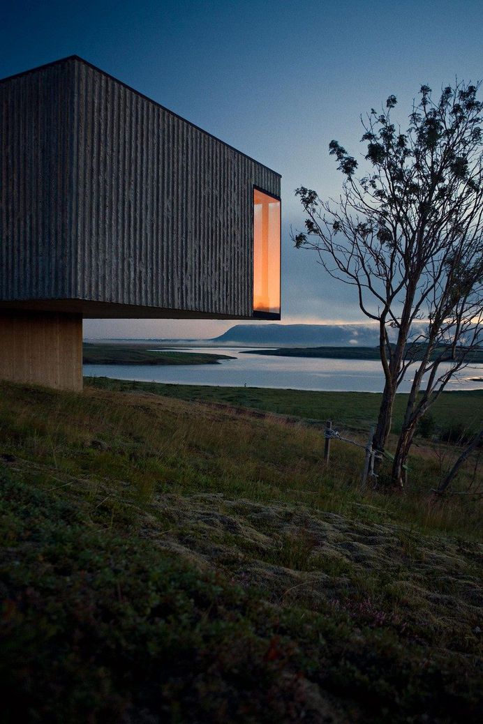 A Concrete Vacation Home as Minimal as a Gallery 18