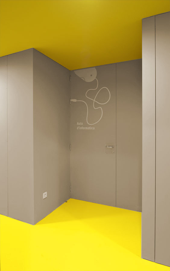 Ca l'Anita #cal #design #graphic #roses #environmental #architecture #signage