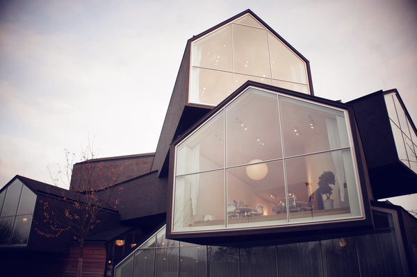 Distraction is an Obstruction to the Construction #vitra #design #architecture #herzog