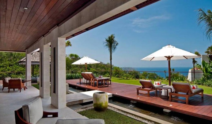 Villa 3318 is our 2 bedroom villa feature a large living room with the newest technology entertainment system, a stylish dining room, a plunge pool in natural stone, a bale, and a deck. Book with Villa Getaways.