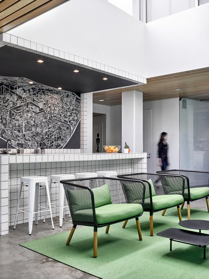 Fresh and Dynamic Workspace for Barrows Advertising in SoHo, New York City 7