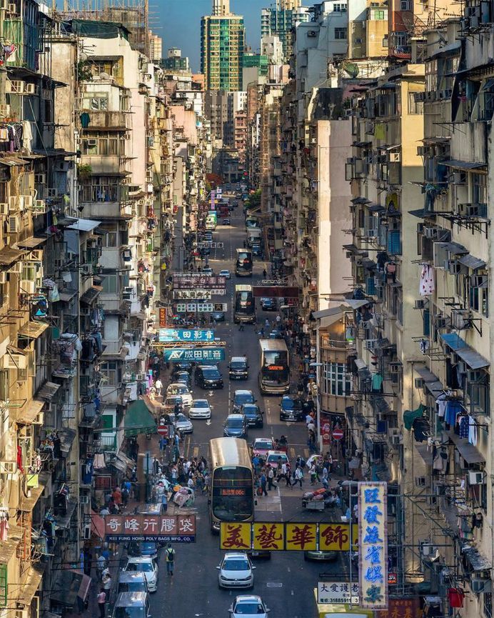 #urbanandstreet: Vibrant Cityscapes of Hong Kong by Mike Chan