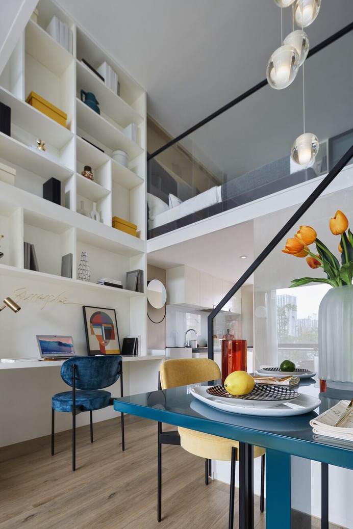 Show flat T dining area on 1F