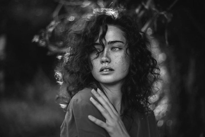 Beautiful Portraits of People With Freckles by Agata Serge