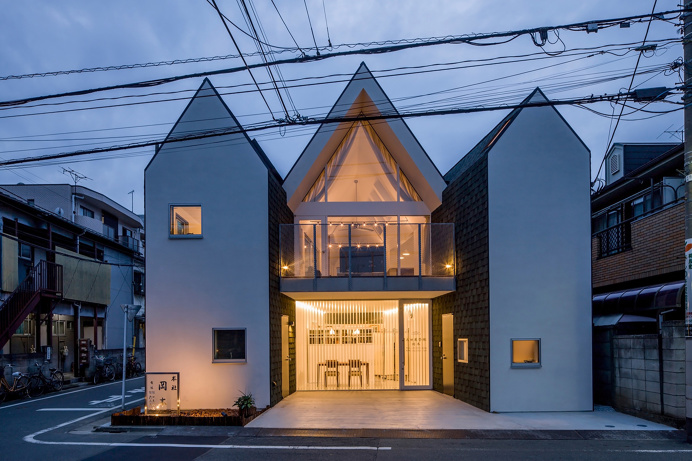 http://leibal.com/architecture/cut-house/