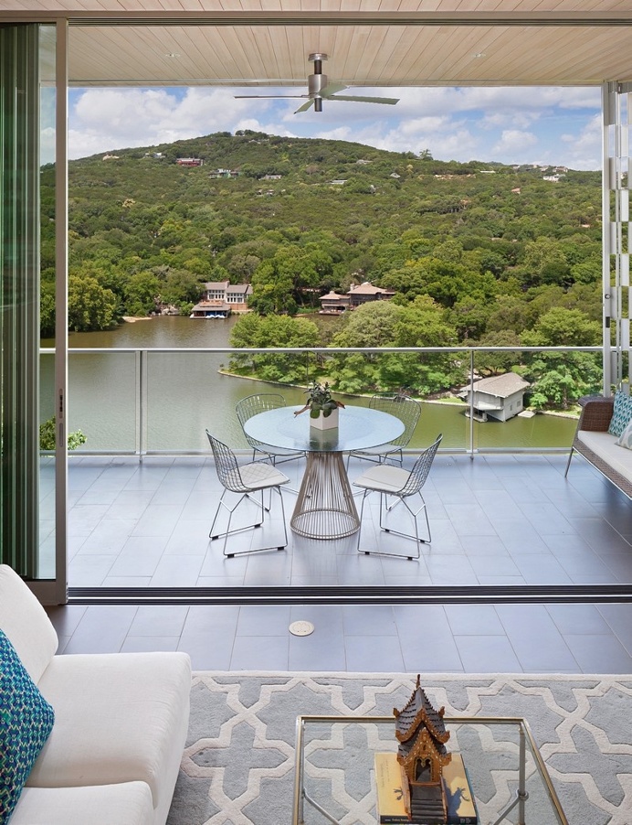Cliff House – Contemporary Luxury Delivers Captivating Views